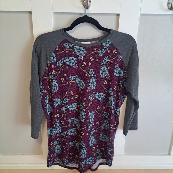 LuLaRoe Randy Raglan Sleeve Top – Size Medium - Picture 1 of 5